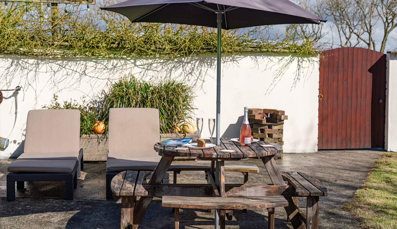 By day spend time in the sunshine, and later under the stars in the glow of the fire-pit. 