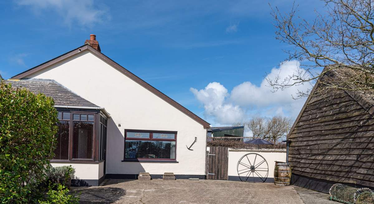 Jump into the hot tub or the nearby sea. St Brides Cottage has it all. 