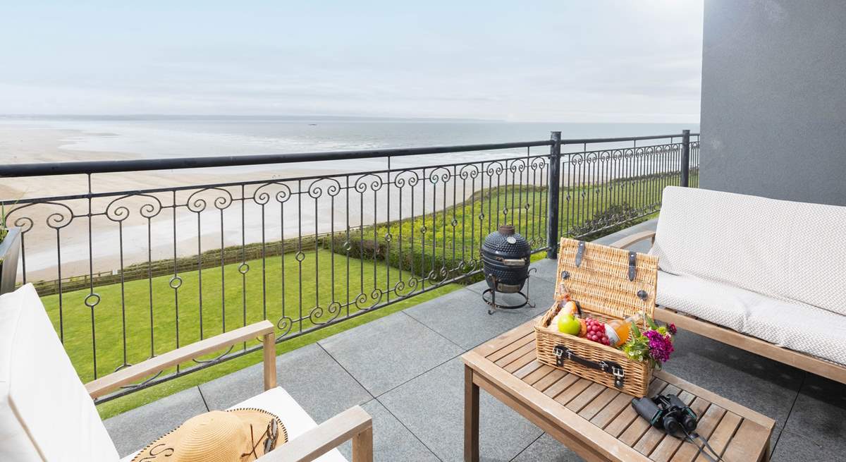 The perfect spot to enjoy that all-important sundowner with a view to enjoy and relish. Each apartment has a balcony that's separated by planters.