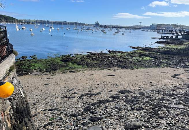 The tidal beach in front of Packett Quays is found down some steps in the development between the two slipways. 
