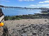 The tidal beach in front of Packett Quays is found down some steps in the development between the two slipways.