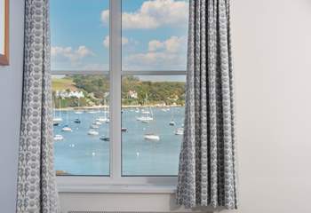 This bedroom of course also has a stunning outlook. 