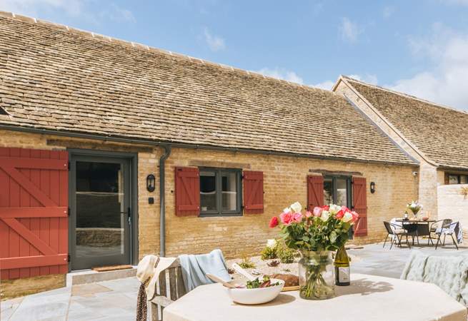 Weighbridge End is the first half of this lovely old farm building with parking to the side.
