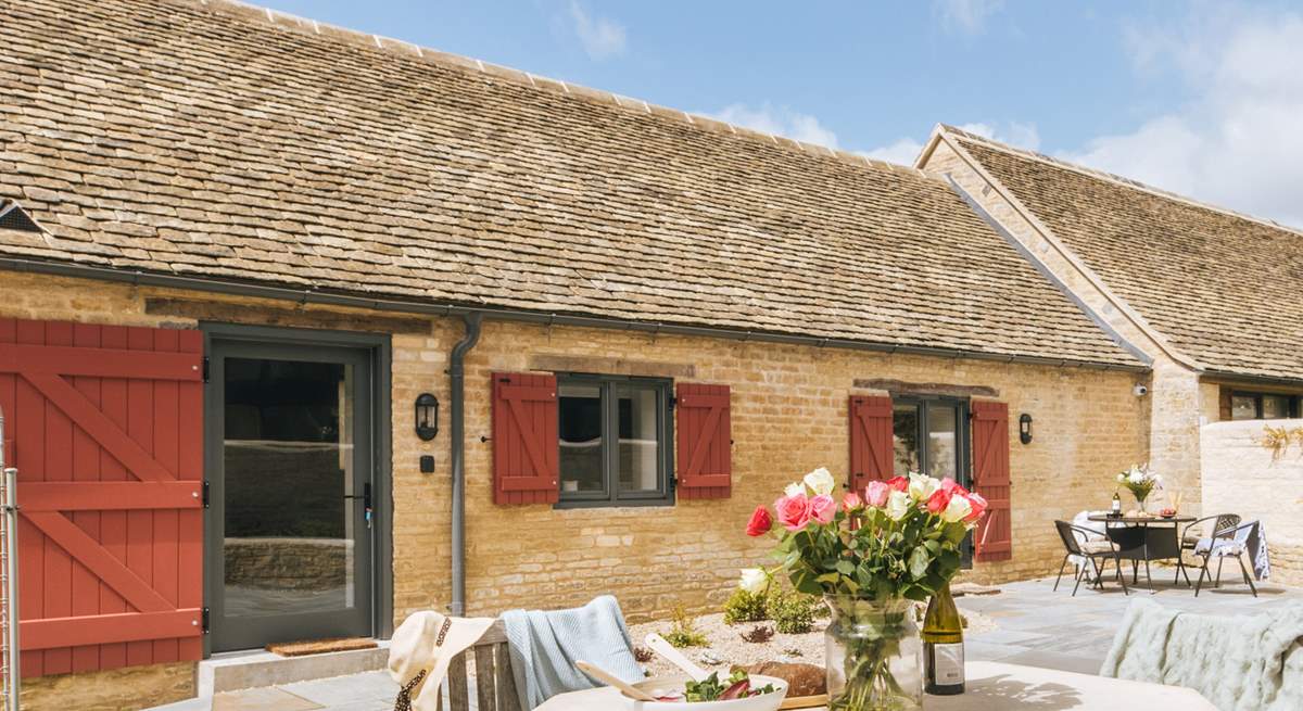 Weighbridge End is the first half of this lovely old farm building with parking to the side.