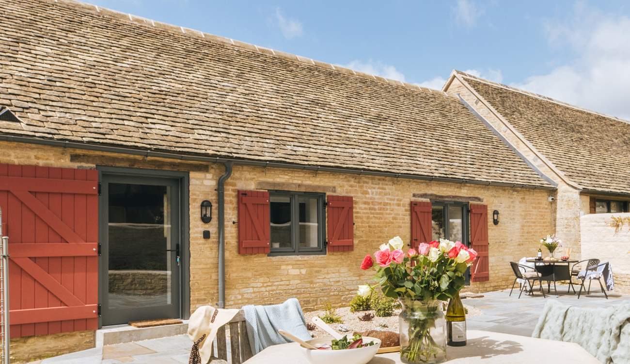 Weighbridge End is the first half of this lovely old farm building with parking to the side.