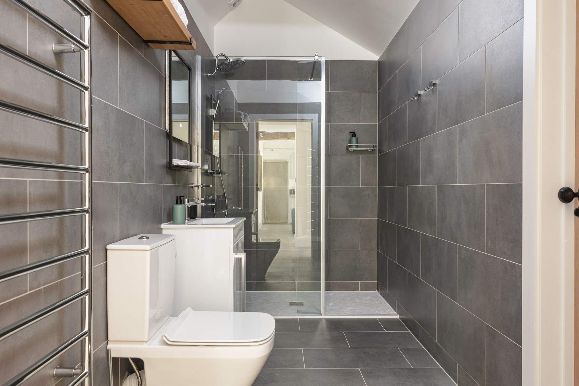 The super stylish shower-room.