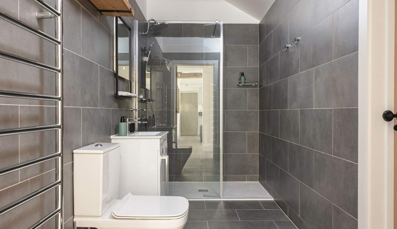 The super stylish shower-room.