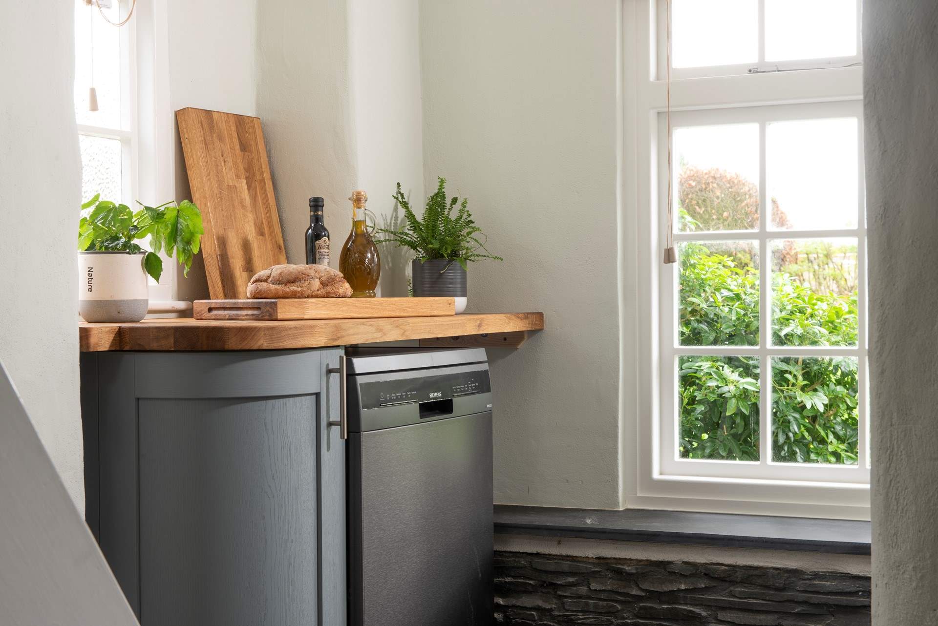 The owner has even managed to fit in a dishwasher - well who wants to do the dishes when you are on holiday?