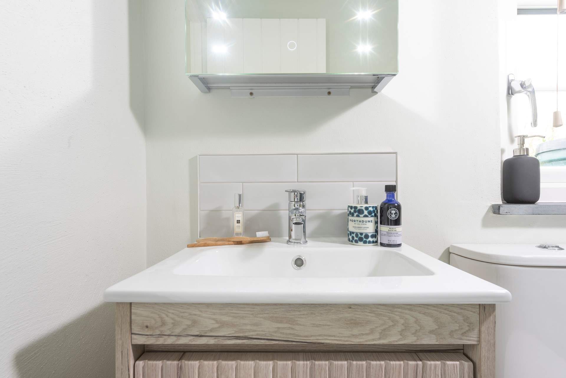 The owner has taken great pride in the overall presentation.