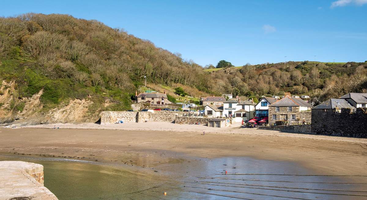 There are water sports to delight at Polkerris along with a great beachside pub and bistro.