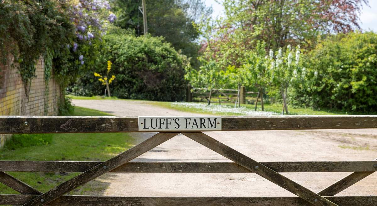 The entrance to Luffs Farm.