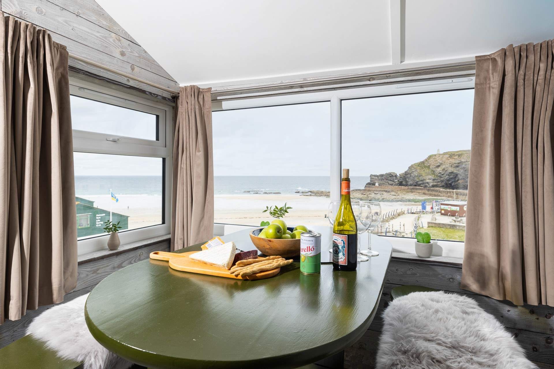 Pop back for a spot of lunch before heading back to the shore.