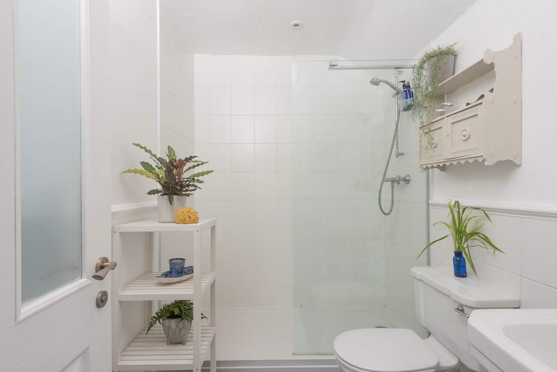 The stylish en suite.