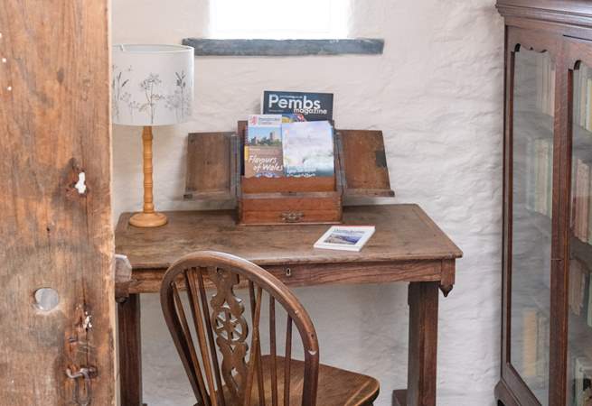 A little nook for writers, readers and dreamers. 