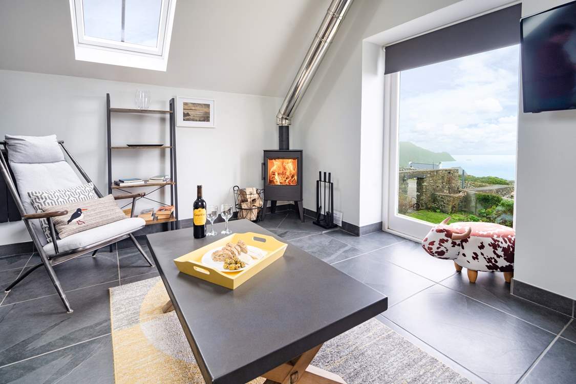 The dreamy living-room for two. A perfect romantic getaway.