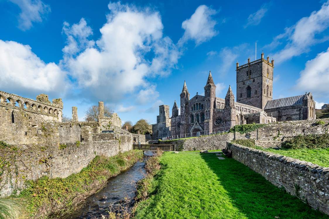 Visit the vibrant, little city of St Davids with its magnificent cathedral and the nearby remains of the Bishop's Palace.