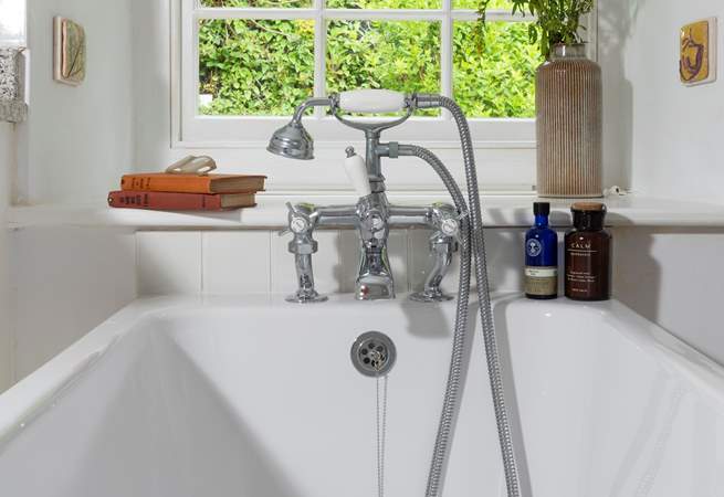 Enjoy long relaxing soaks in the tub. 