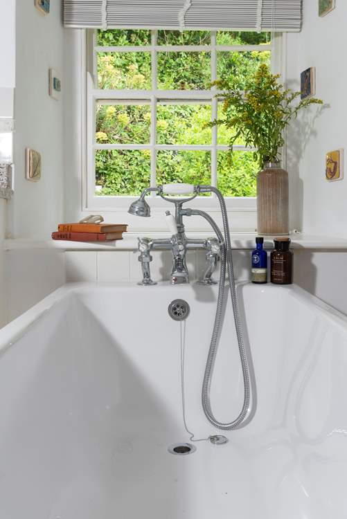 Enjoy long relaxing soaks in the tub.