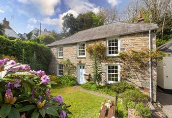 Grove Cottage is just picture perfect. 