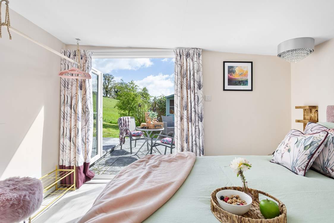 Let the outside in and relax into this gorgeous setting.