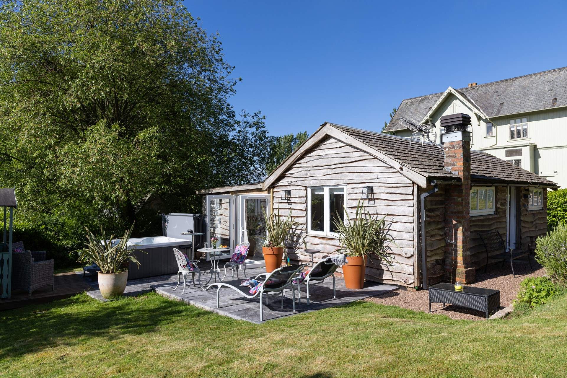 The Nook is completely separate from Burton Hall meaning you have total privacy.