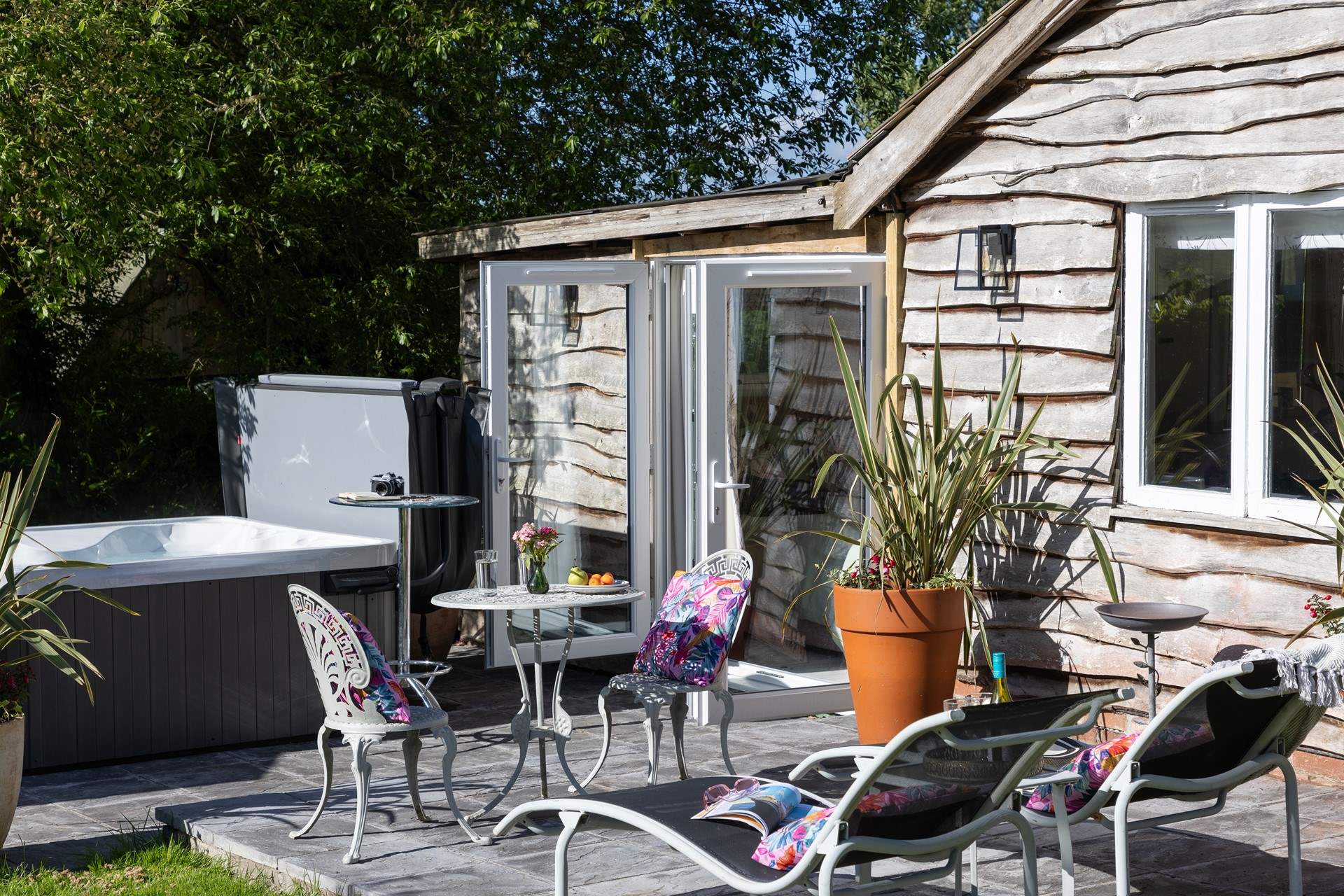 Welcome to The Nook!
Enjoy the rural setting and take time out to relax.