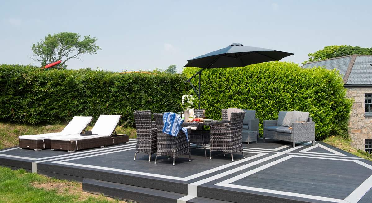 The private sun deck is the perfect place for relaxing on your holidays.