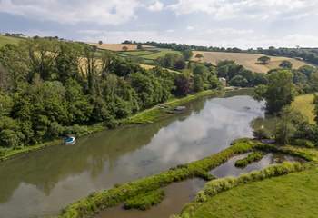 With direct access to the creek, bring your kayaks and paddleboards and have some fun, messing about on the water.