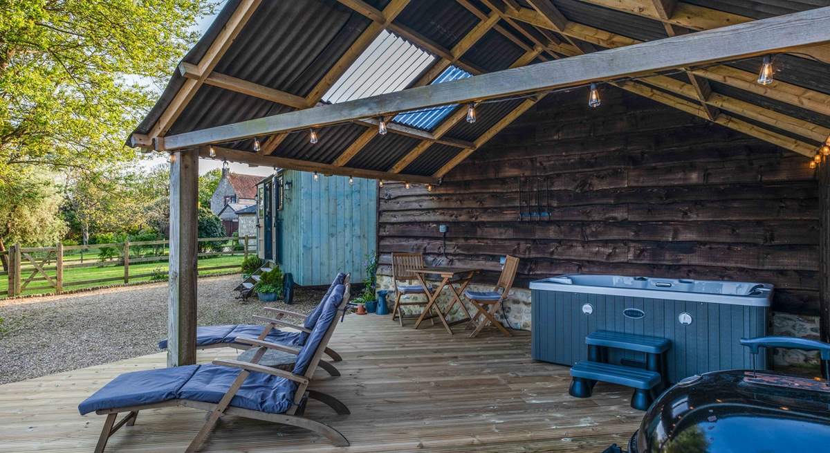 A magical hideaway for two with a hot tub on The Isle of Wight.