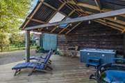 A magical hideaway for two with a hot tub on The Isle of Wight.