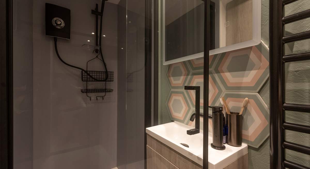 The shower-room is just the spot for refreshing sun-kissed skin. 