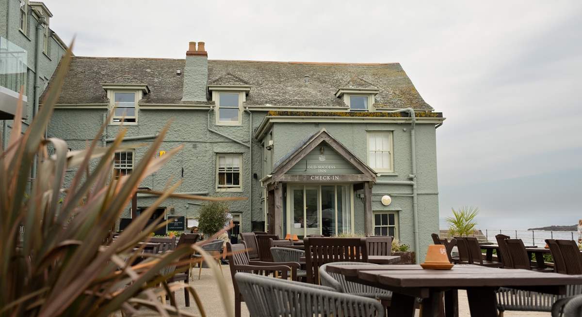 Have a bite to eat or drink in the beer garden at the local pub.