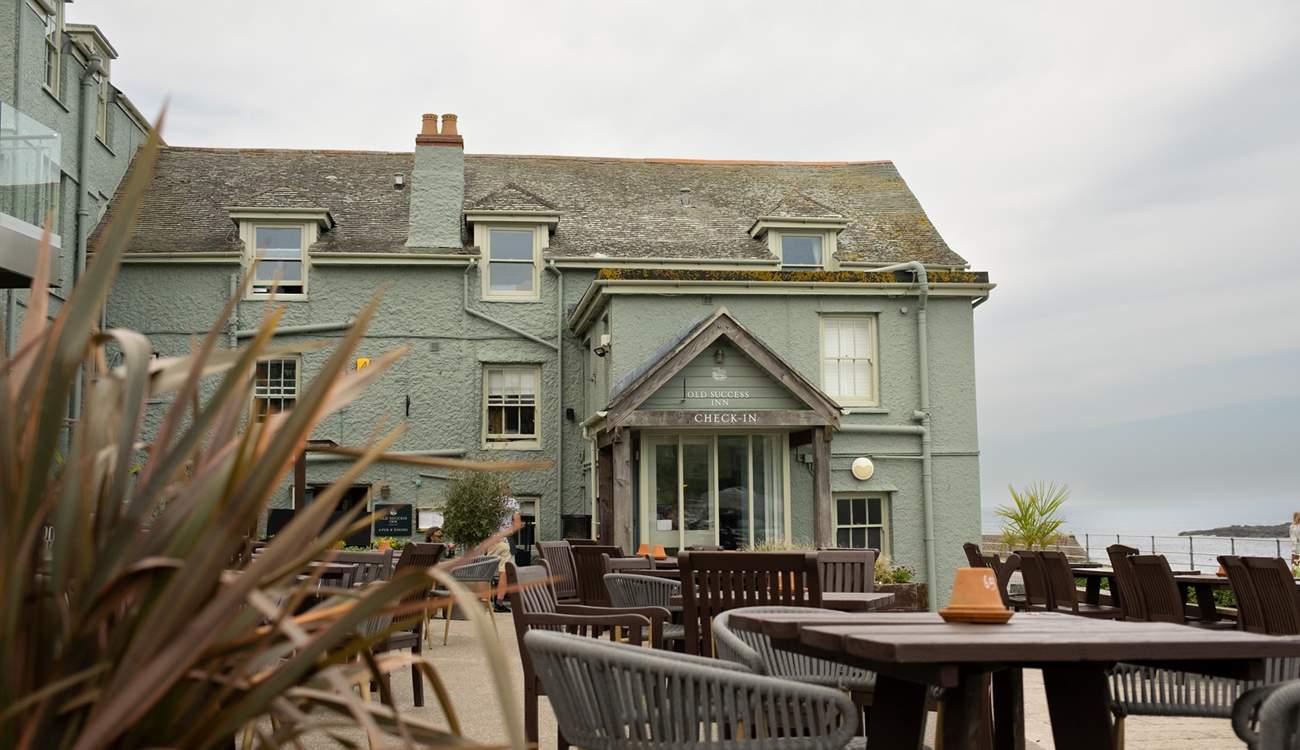 Have a bite to eat or drink in the beer garden at the local pub.