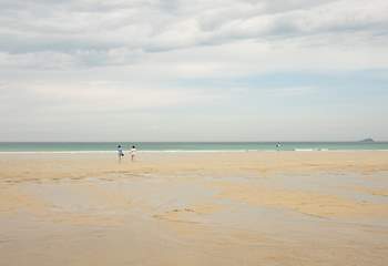 And sweeping golden sand.