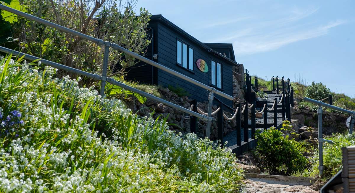 The Surf Shack is nestled into the cliffs above spellbinding Sennen. 