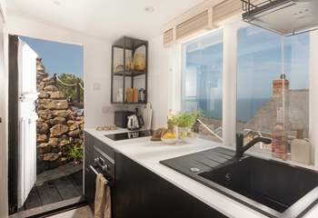 The kitchen is perfectly equipped for your retreat to Cornwall. 