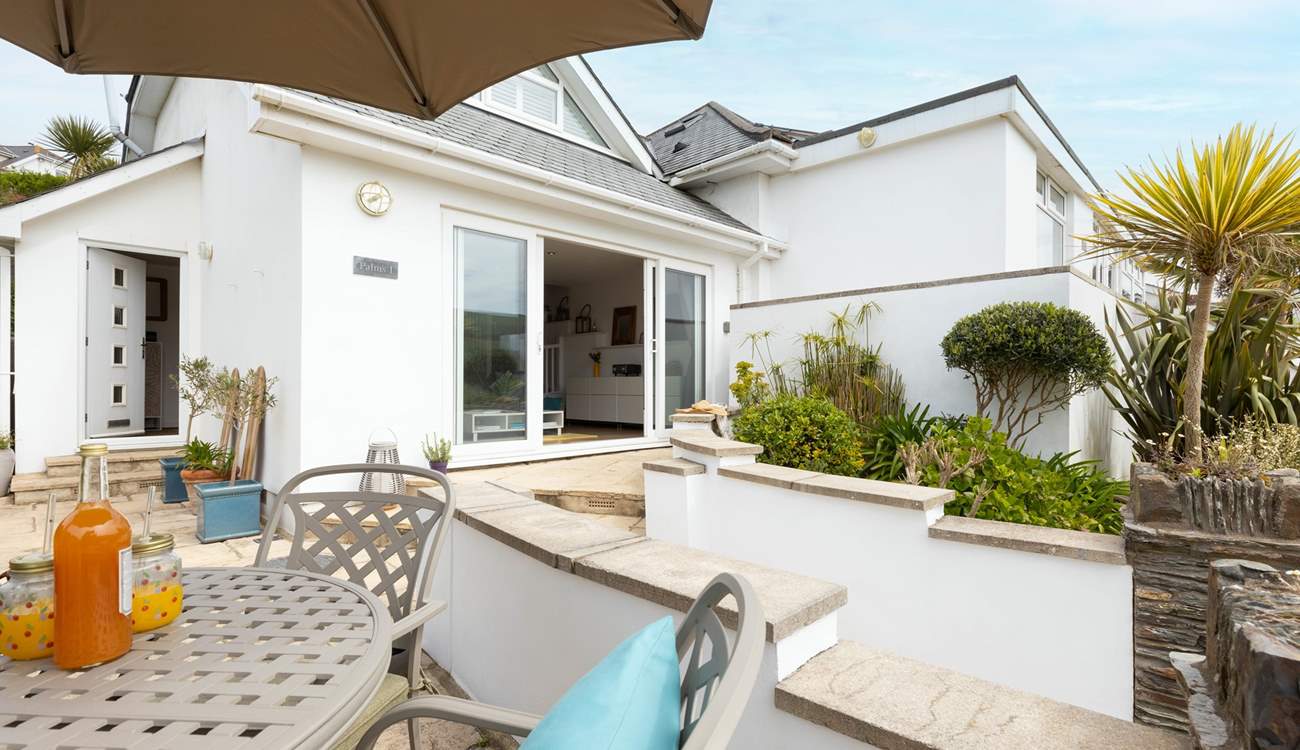 Welcome to Palms 1, the perfect seaside abode.