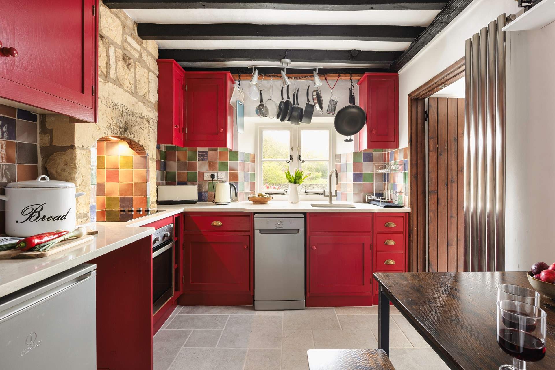 Enjoy the rich earthy colours in the fully equipped kitchen.