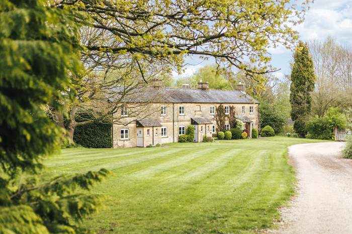 The Farthings is a 2 bedroom self catering cottage near Moreton-In-Marsh