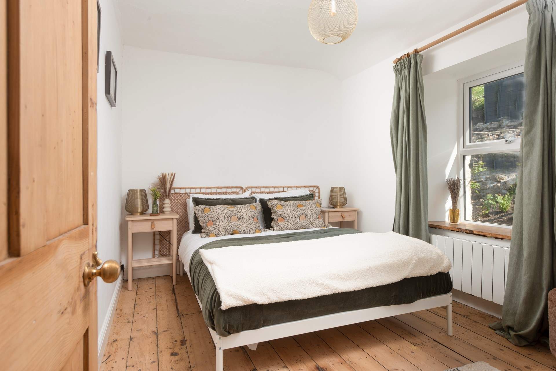 Beautiful bedroom 2.