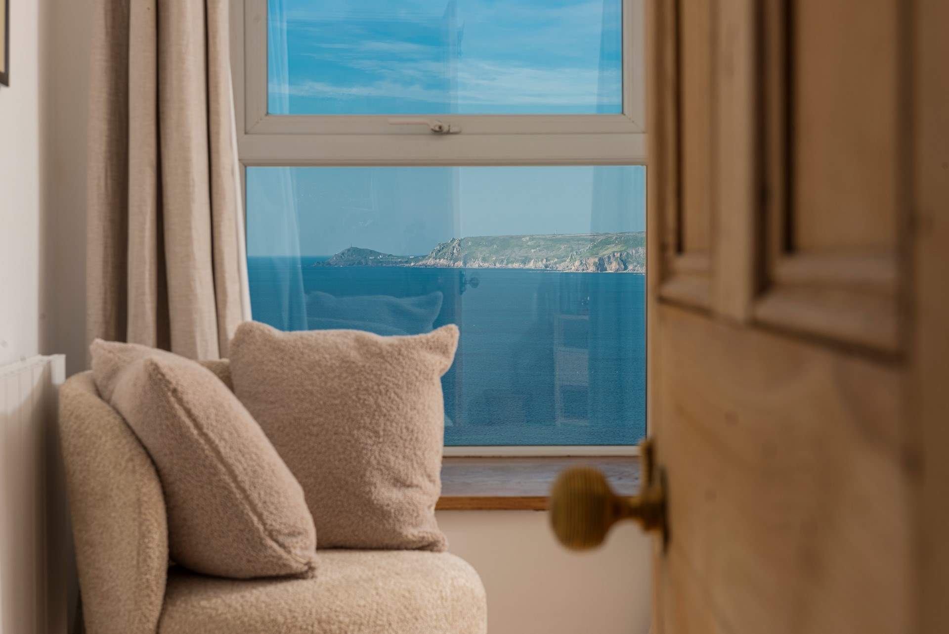 Wake up to a glorious view.