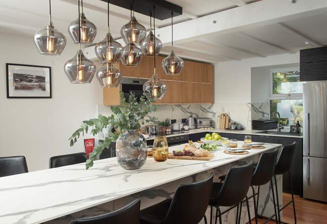 A social place to gather and plan your adventures.