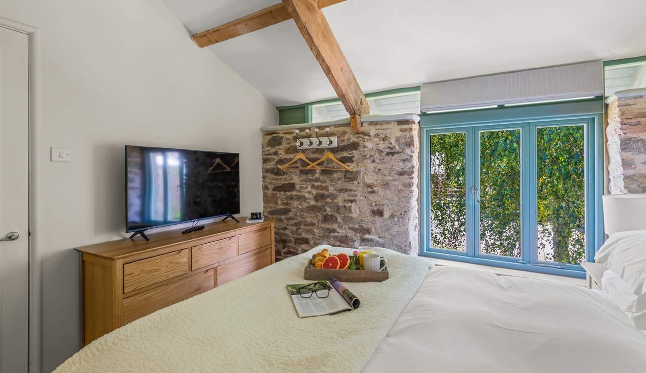 The TV is the perfect extra to enjoy those lazy mornings in bed.