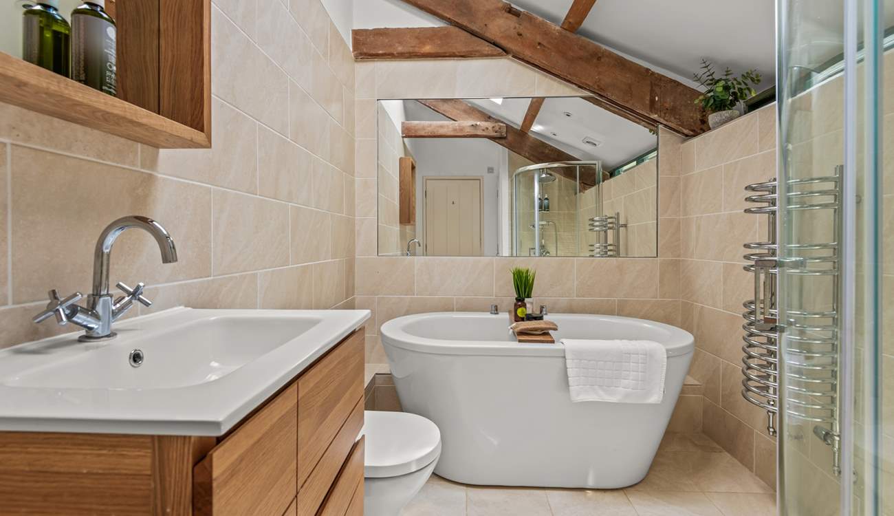 The family bathroom is just across the hallway from bedroom 3. 