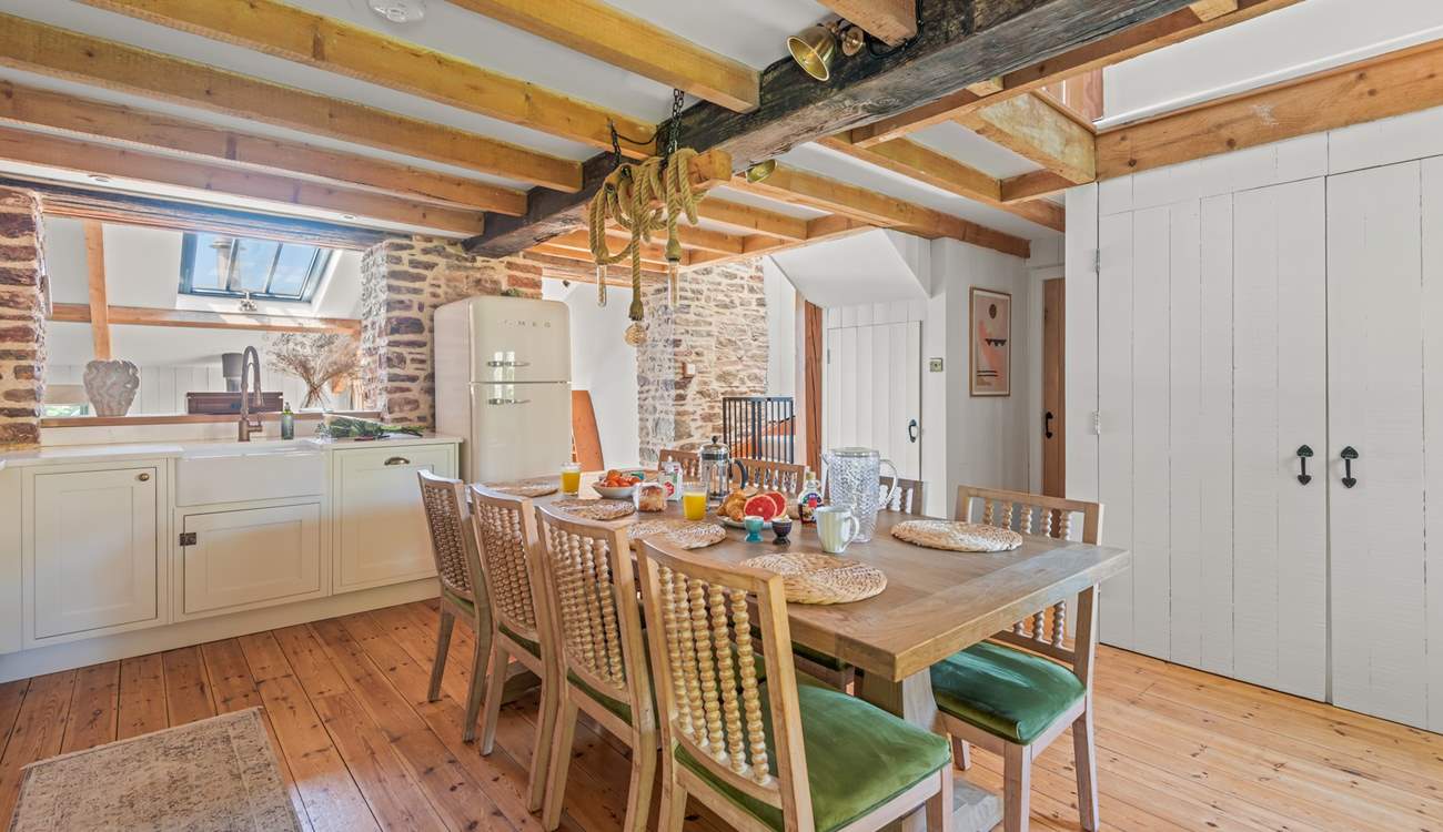 The kitchen and dining-area is super spacious. Perfect for feasting together.