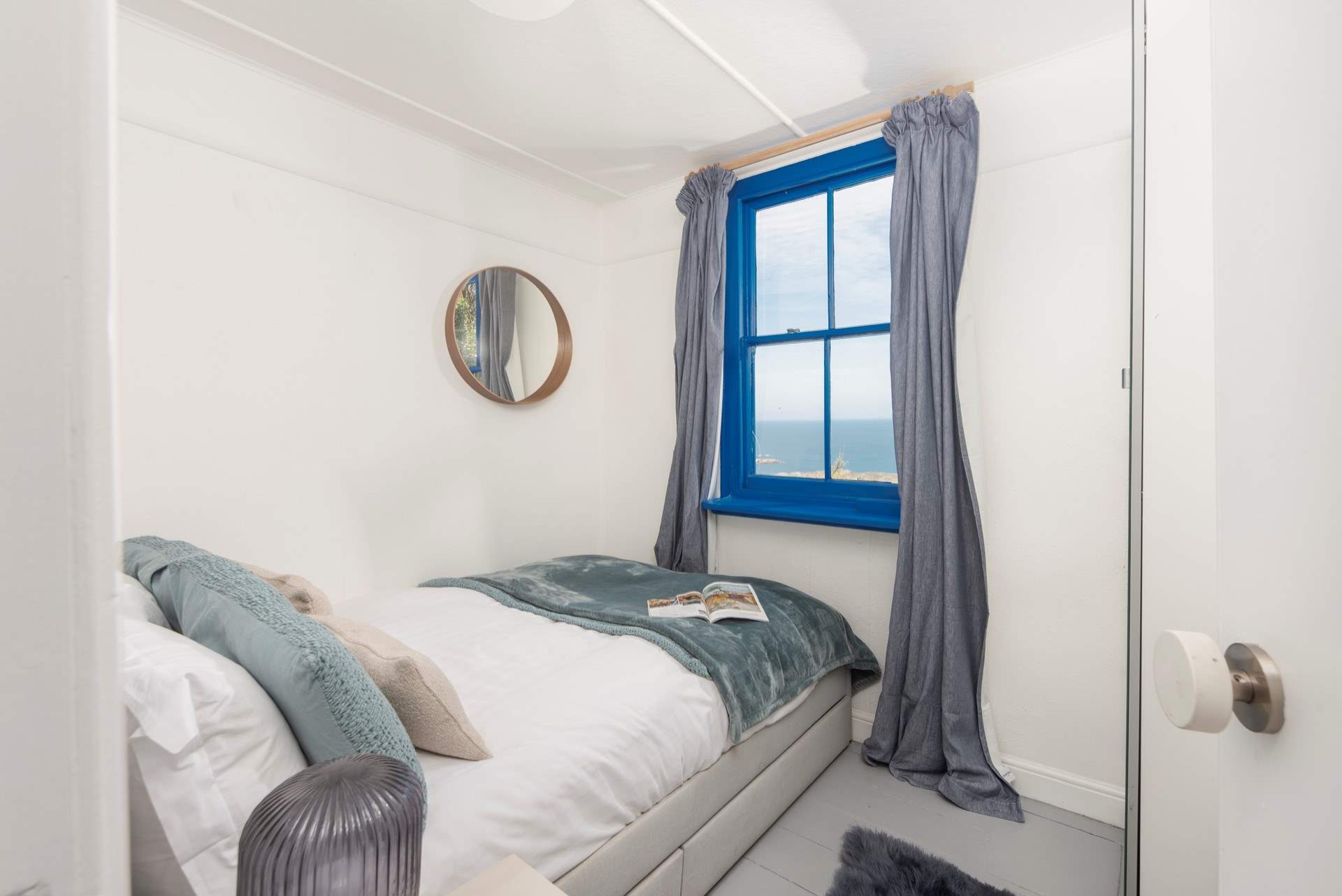 Another impressive view in bedroom 2.