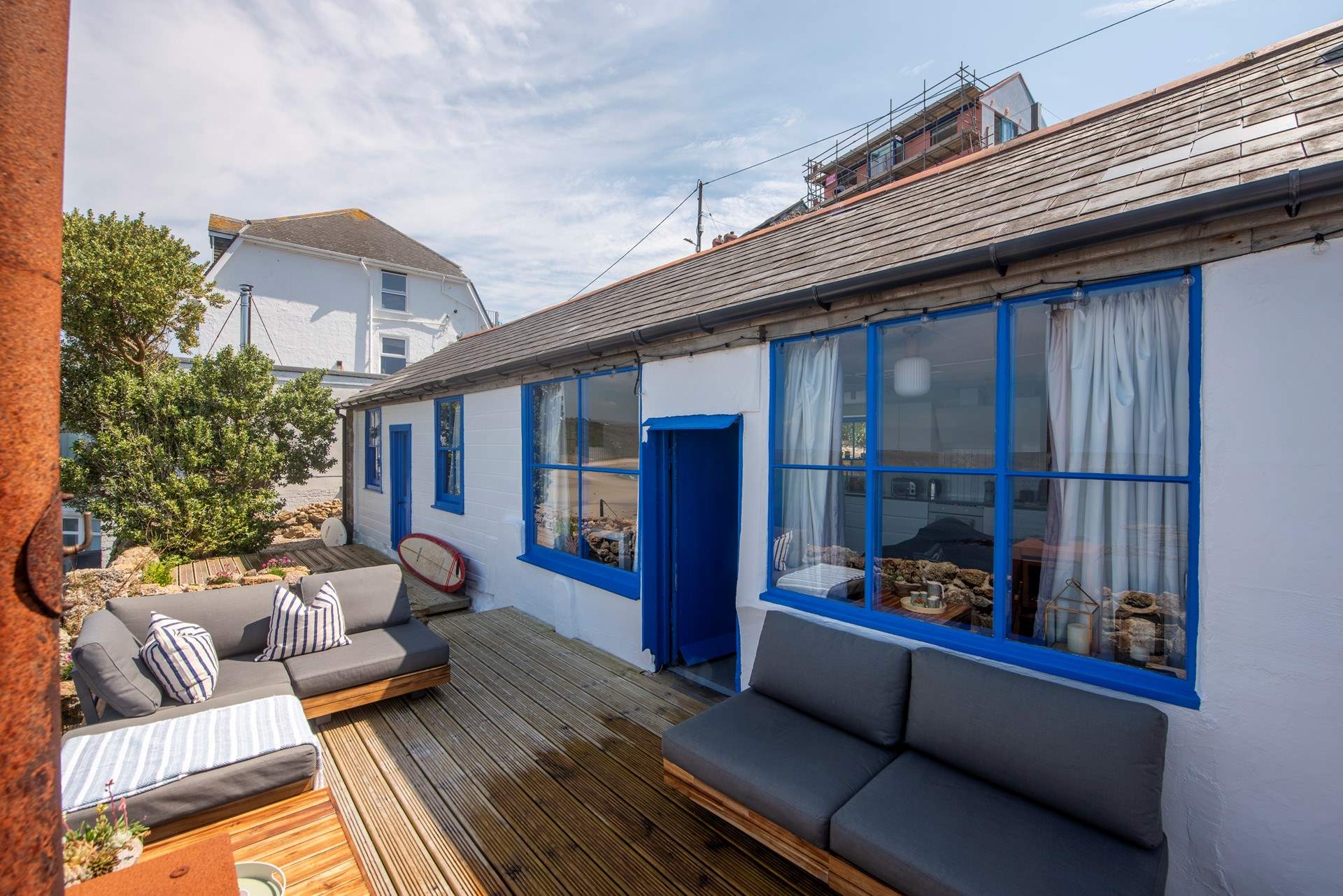 Such a charming traditional 18th Century cottage.