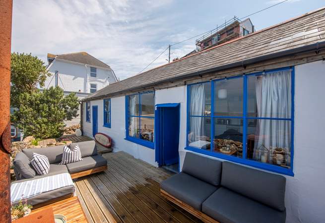 Such a charming traditional 18th Century cottage.