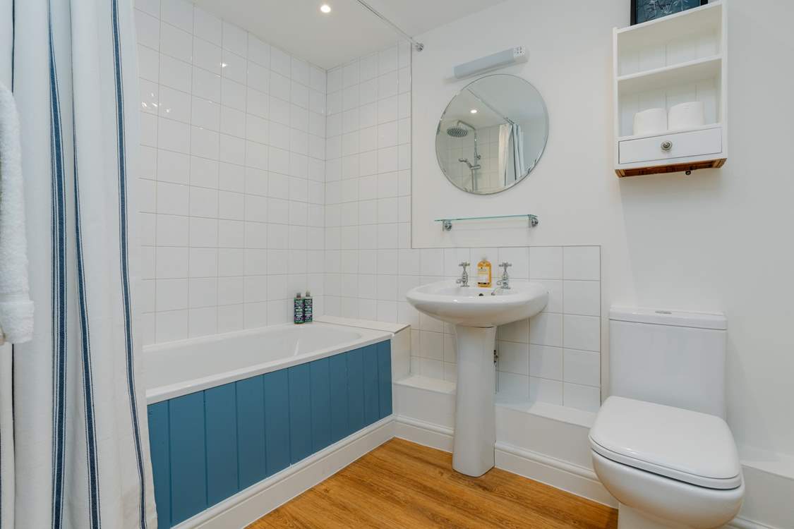 The Dairy has the luxury of a family bathroom and en suite shower-room so there will be no queues in the morning.