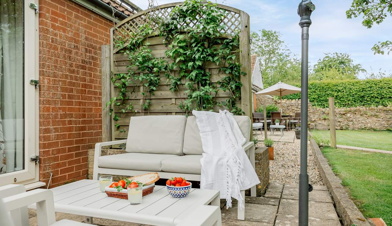 There is a good level of privacy with this trellis.